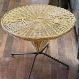 Round rattan table