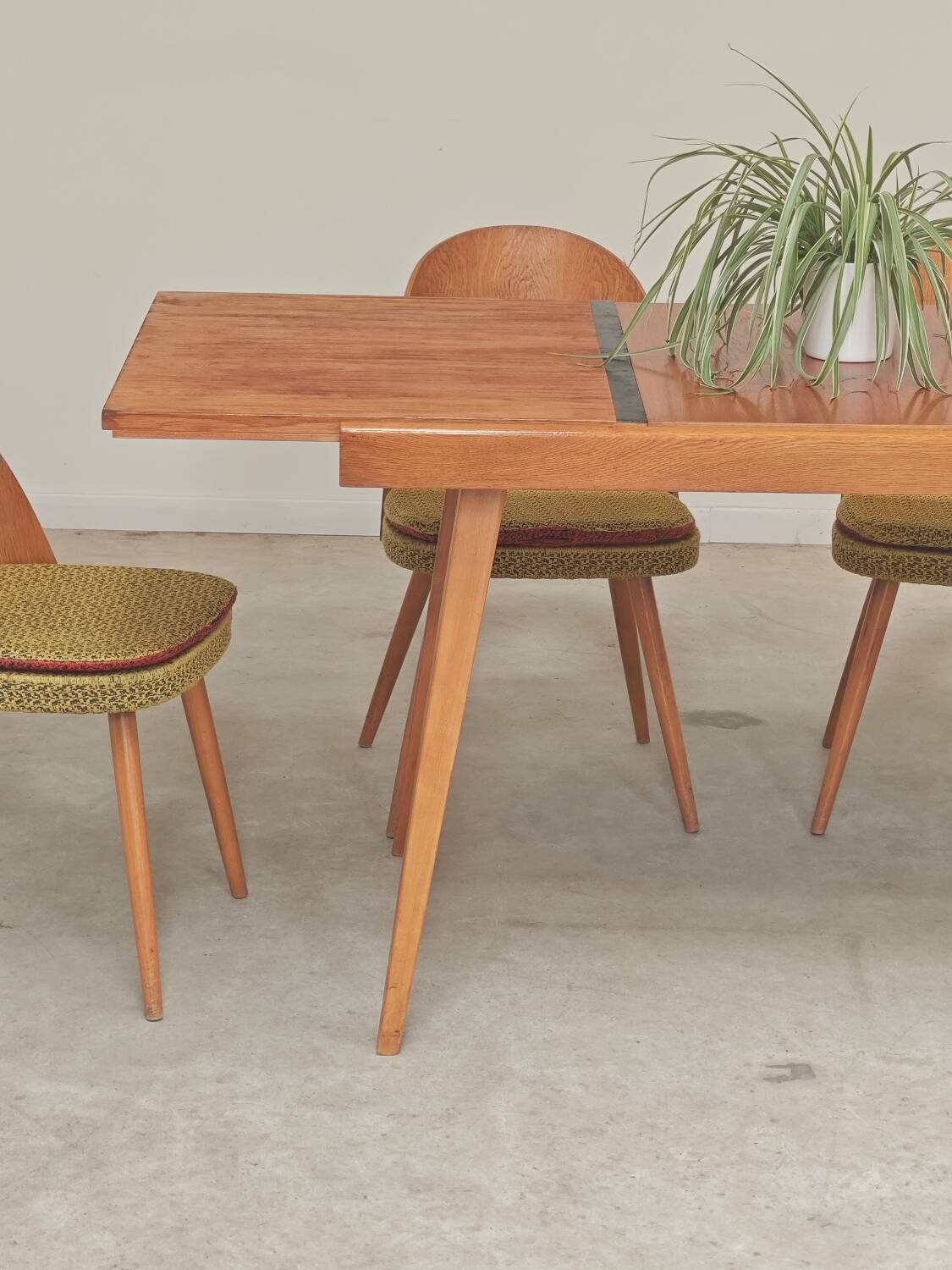 Table a manger a rallonge par Frantisek Jirak pour Tatra , 1960n