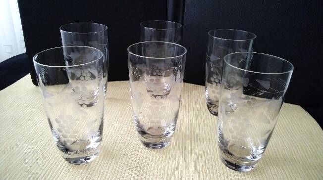 6 Verres à eau , orangeade ou bière en verre Décor gravé