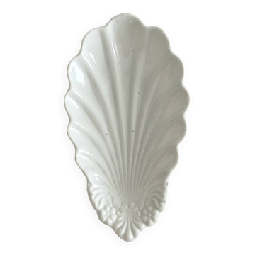 Ravier ramequin coquillage en porcelaine ancienne