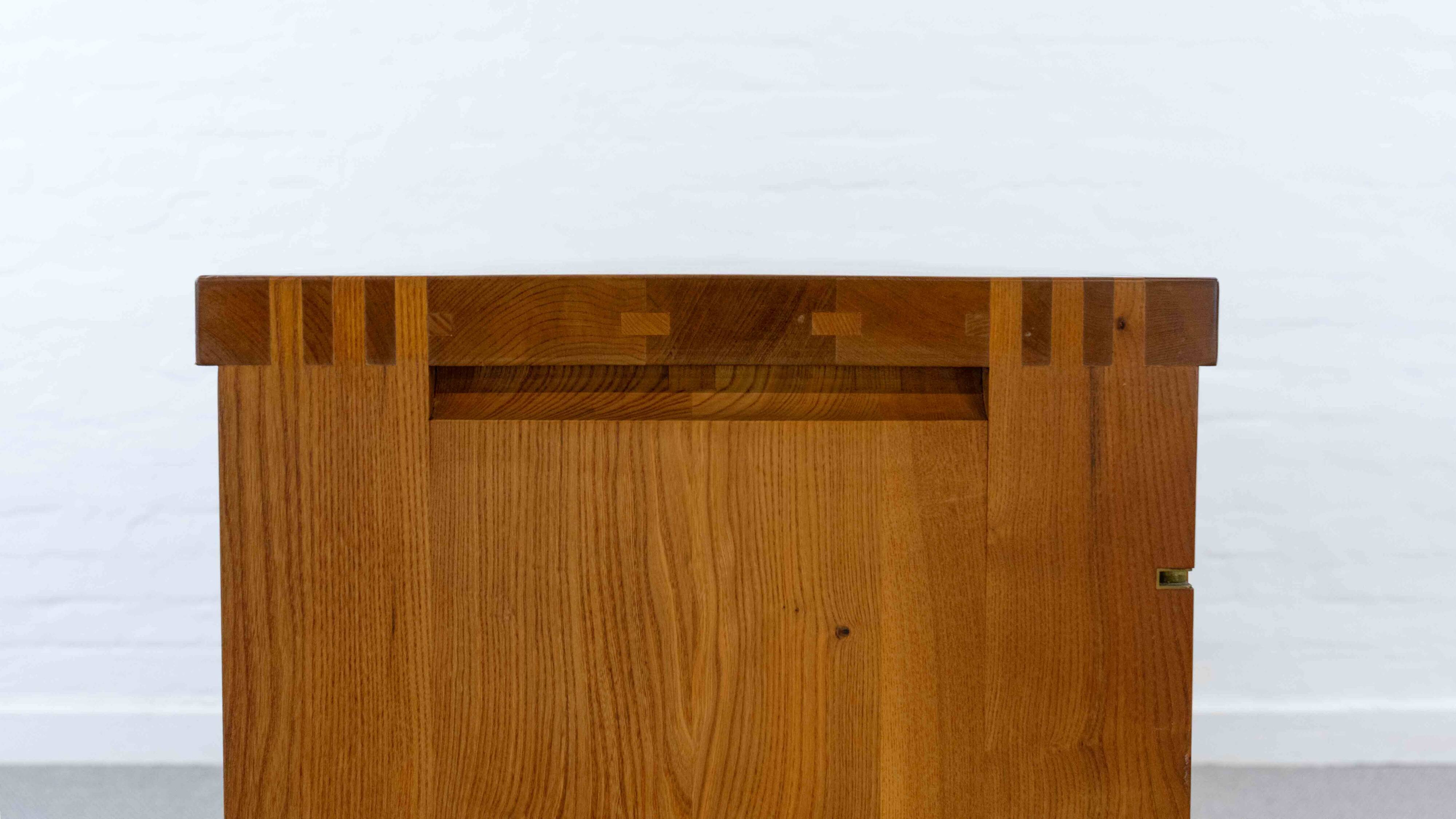Sideboard R08 de Pierre Chapo en orme massif