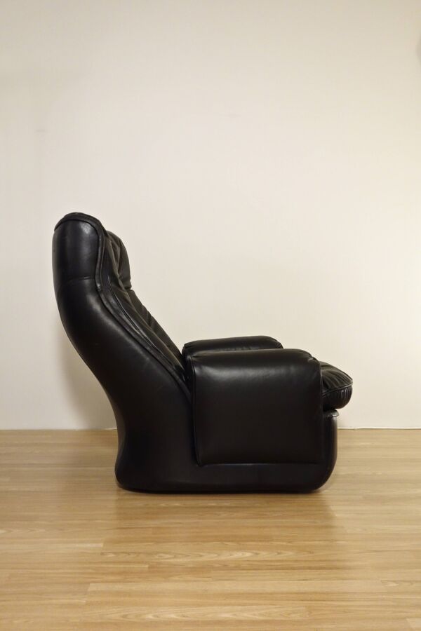 Fauteuil Orchidée en cuir de Michel Cadestin pour Airborne, France 1970's