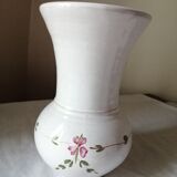 Handmade vase at the Nemy pottery (85)