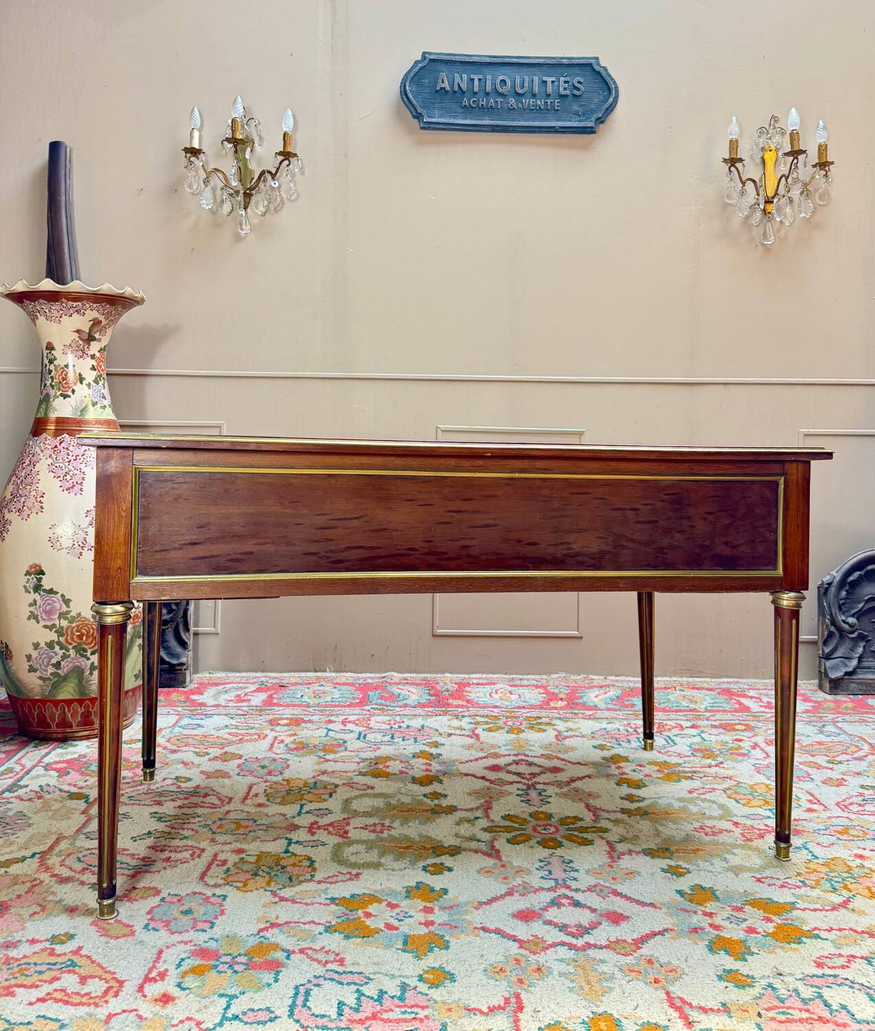 Flat desk in mottled mahogany, Louis XVI style, 19th century