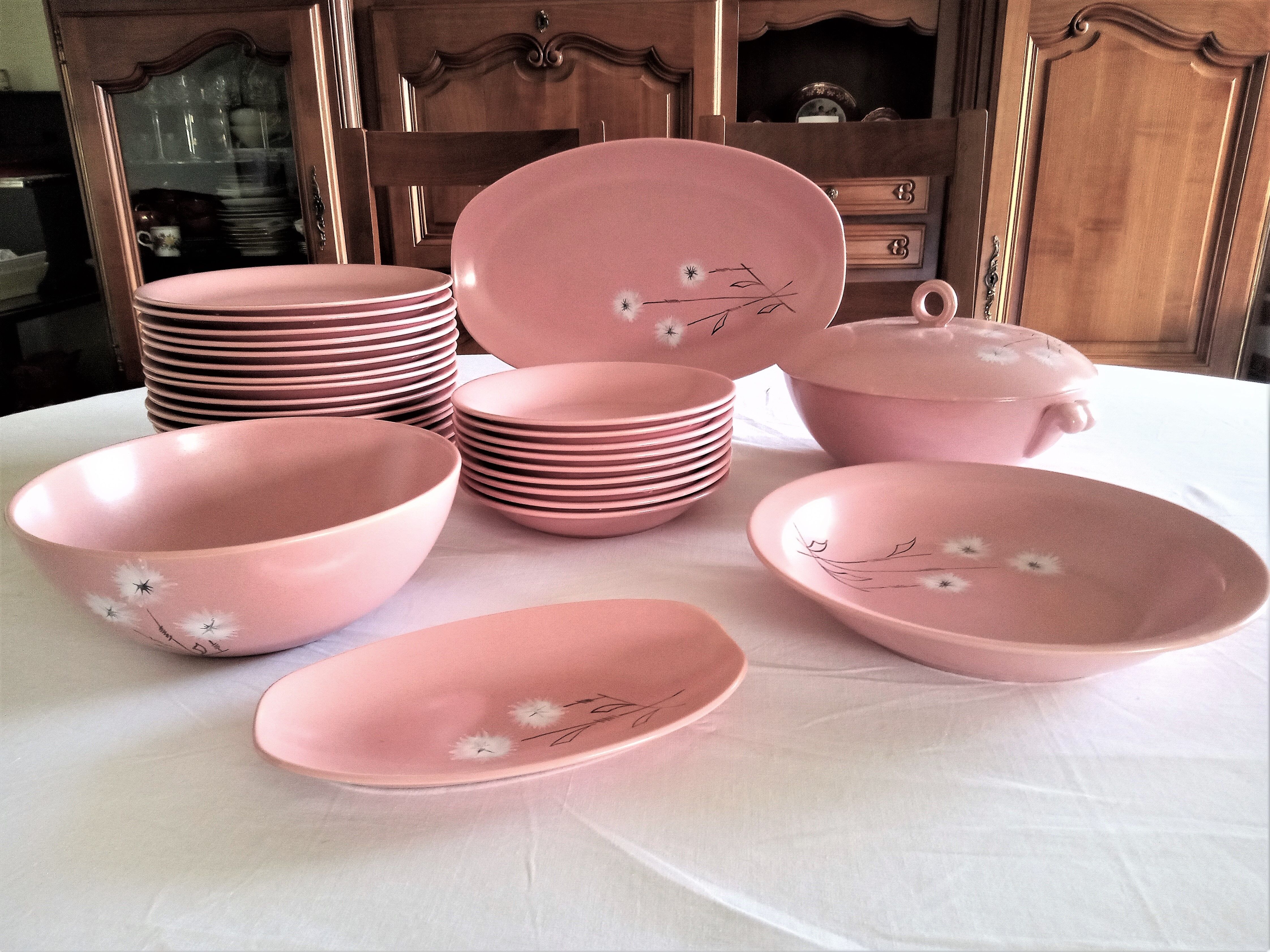 Longchamp - Longchamp ceramic table serving part, dandelion pattern (26 pieces)