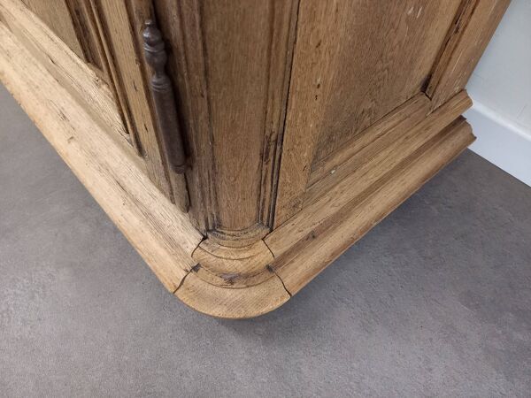 Bahut style Louis XV en chêne