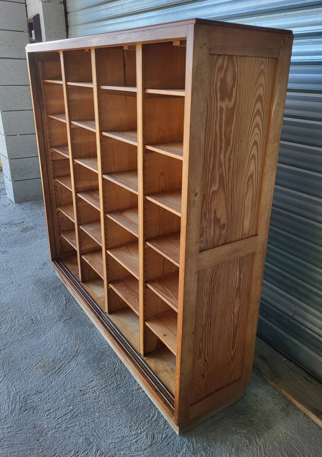 Authentique grand meuble rangement classeur Vintage en bois massif