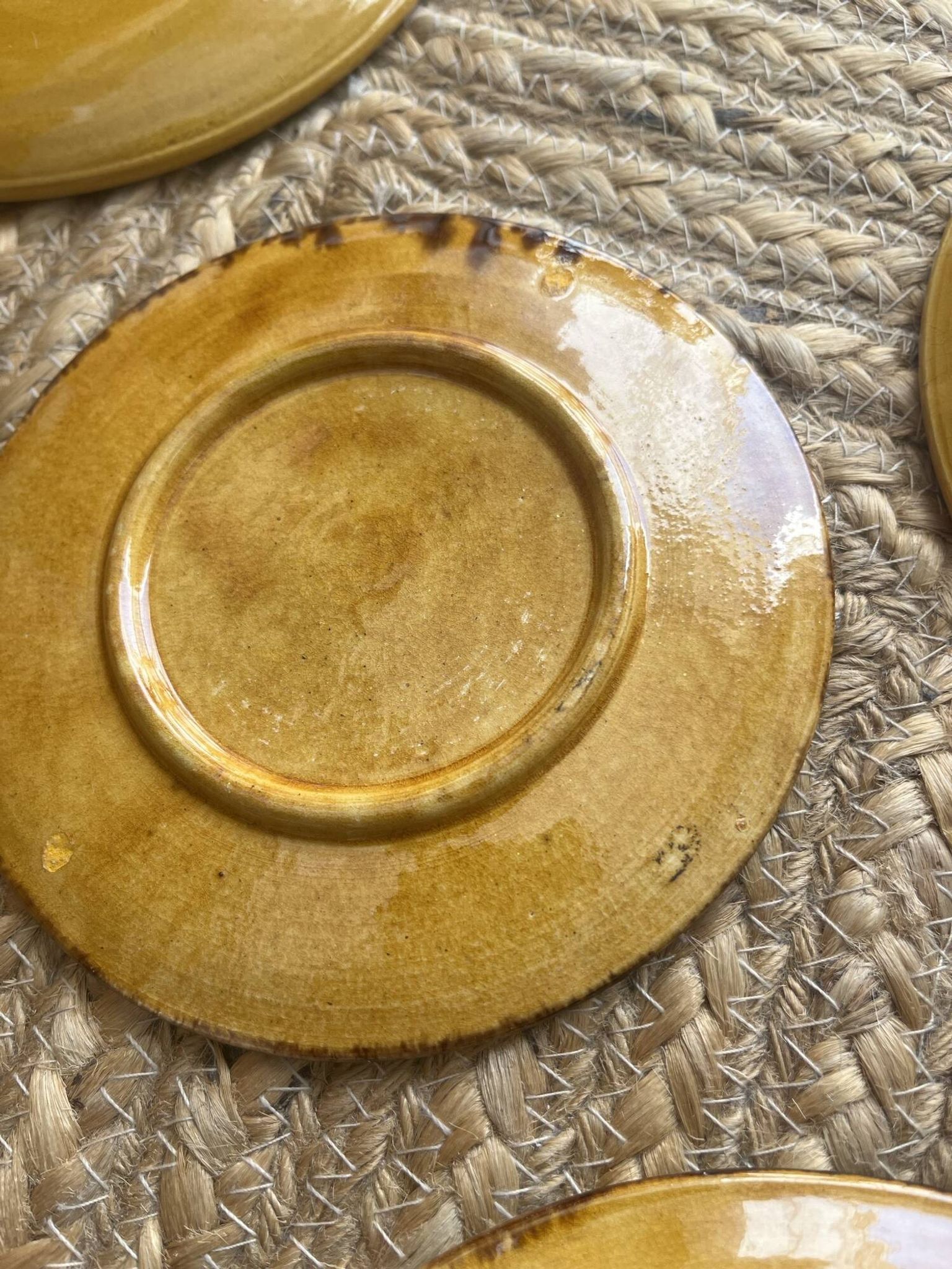 5 assiettes en céramique années 60, style Biot