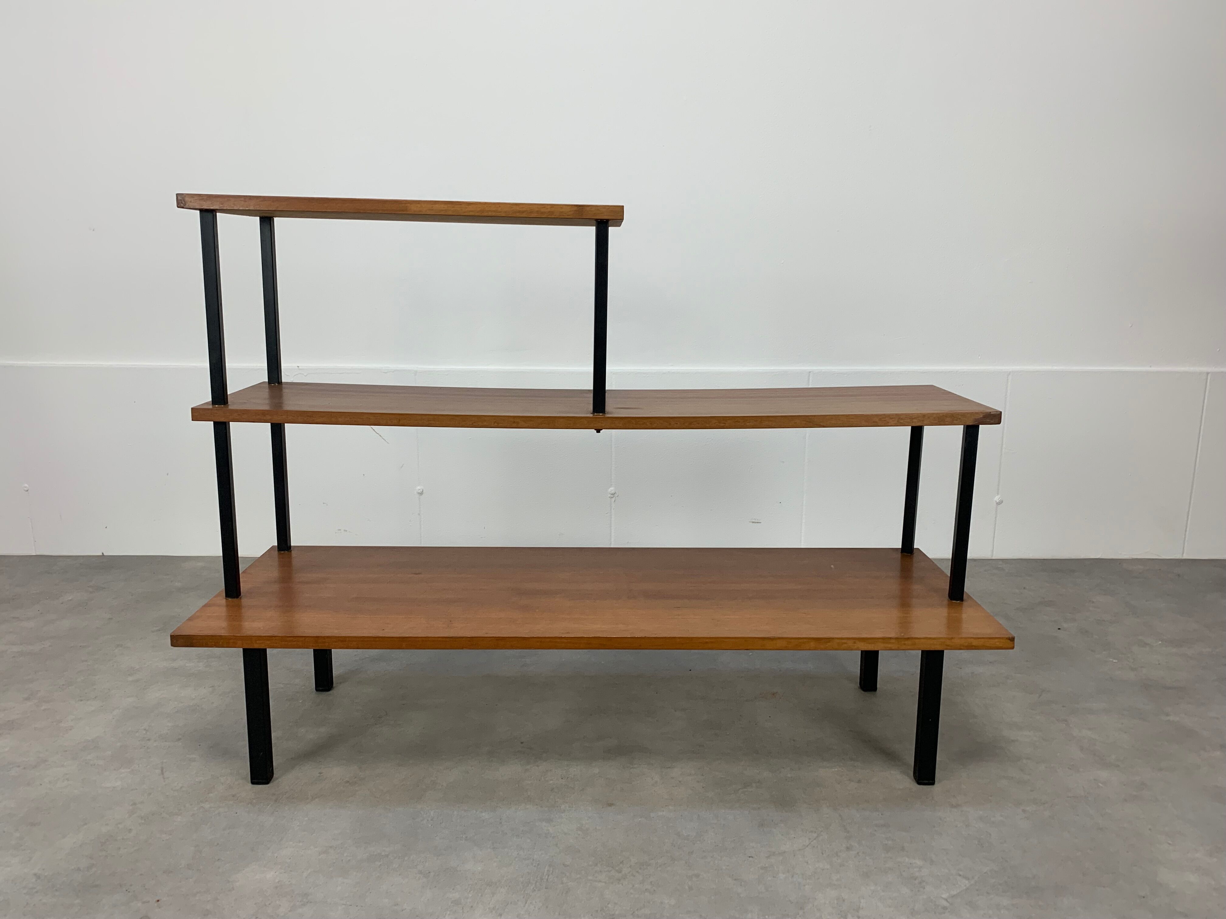 Asymmetrical stand shelf 50s