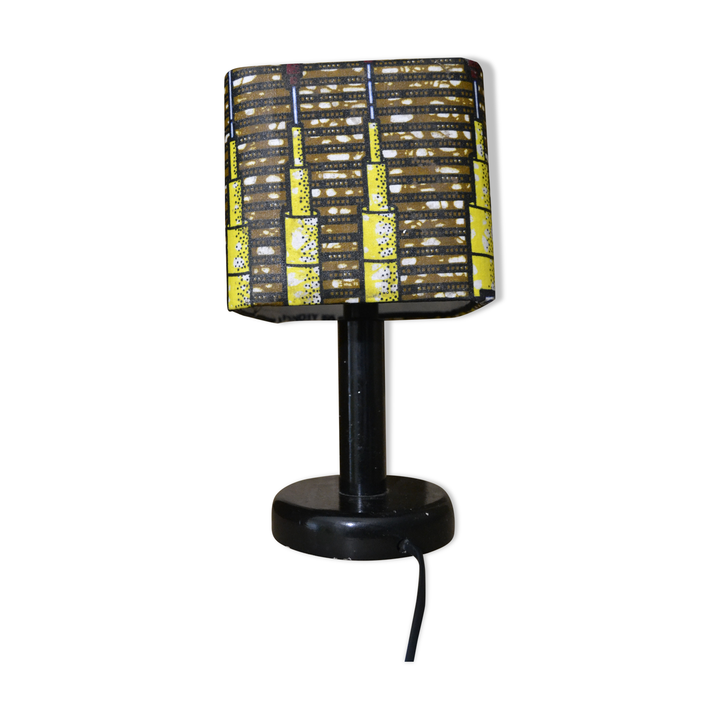 Wood lamp