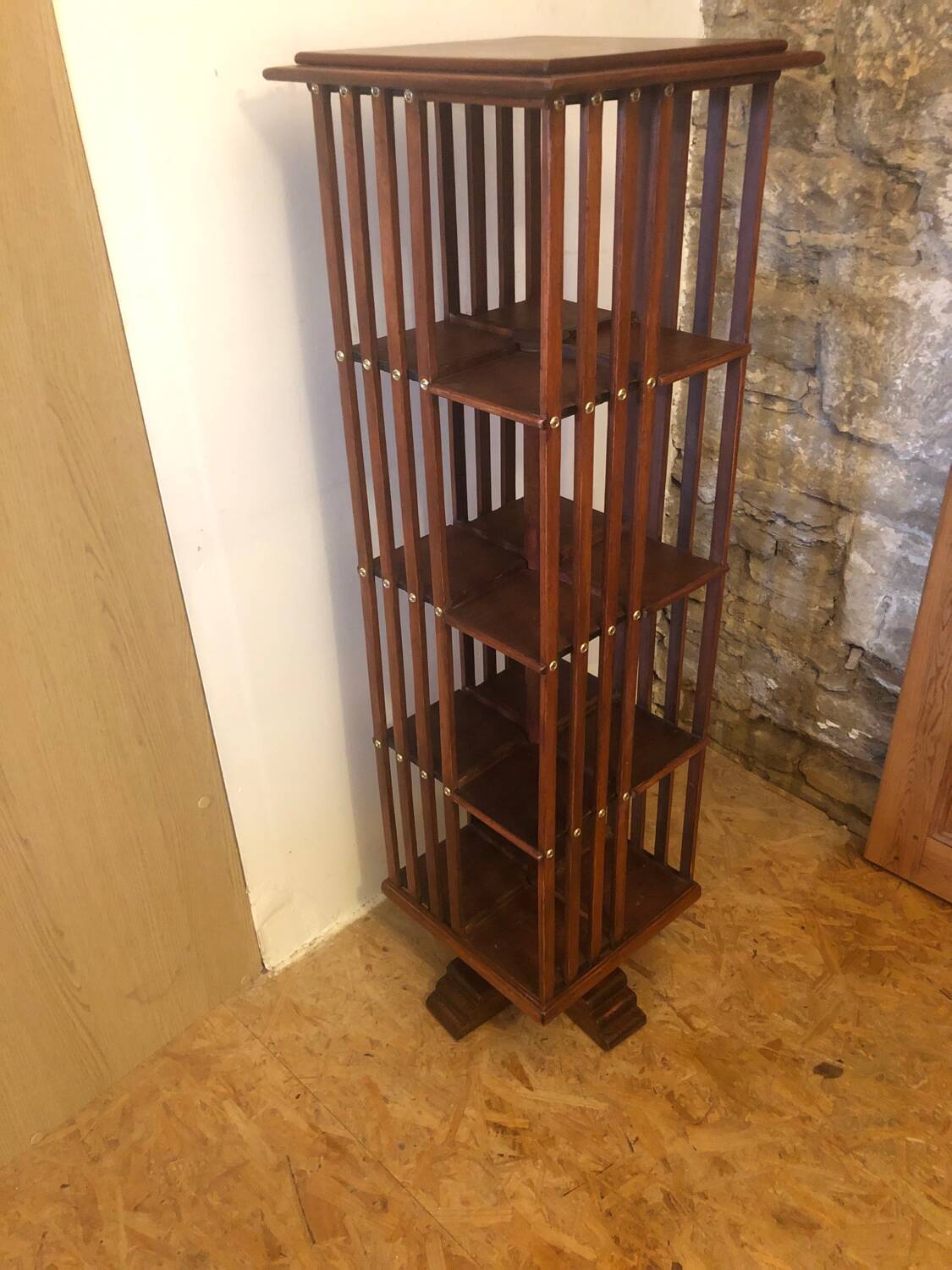 Revolving bookcase