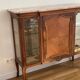 Vitrine Napoléon III marquetée, marbre et bronzes – XIXᵉ siècle