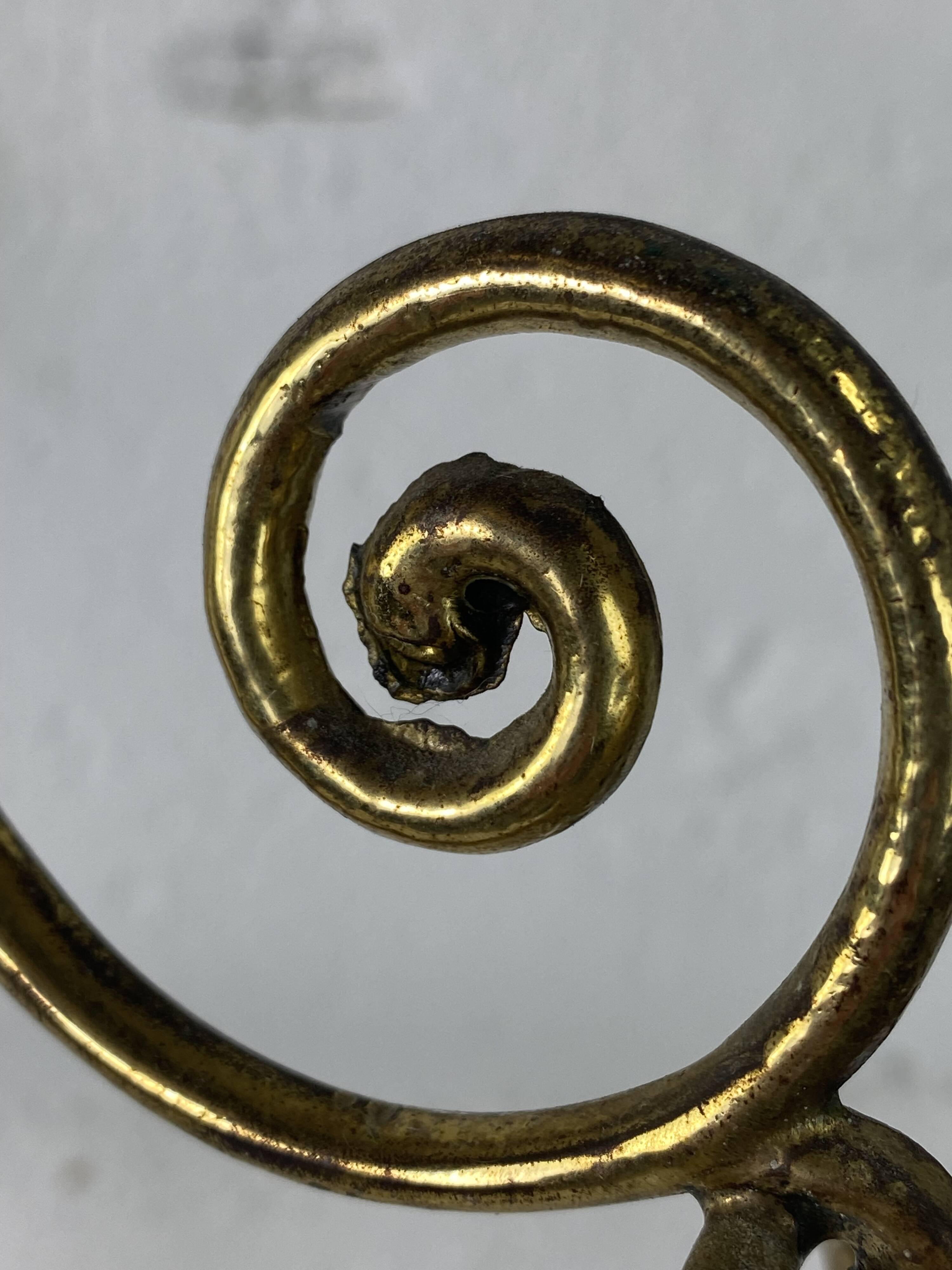 Porte revue doré en laiton