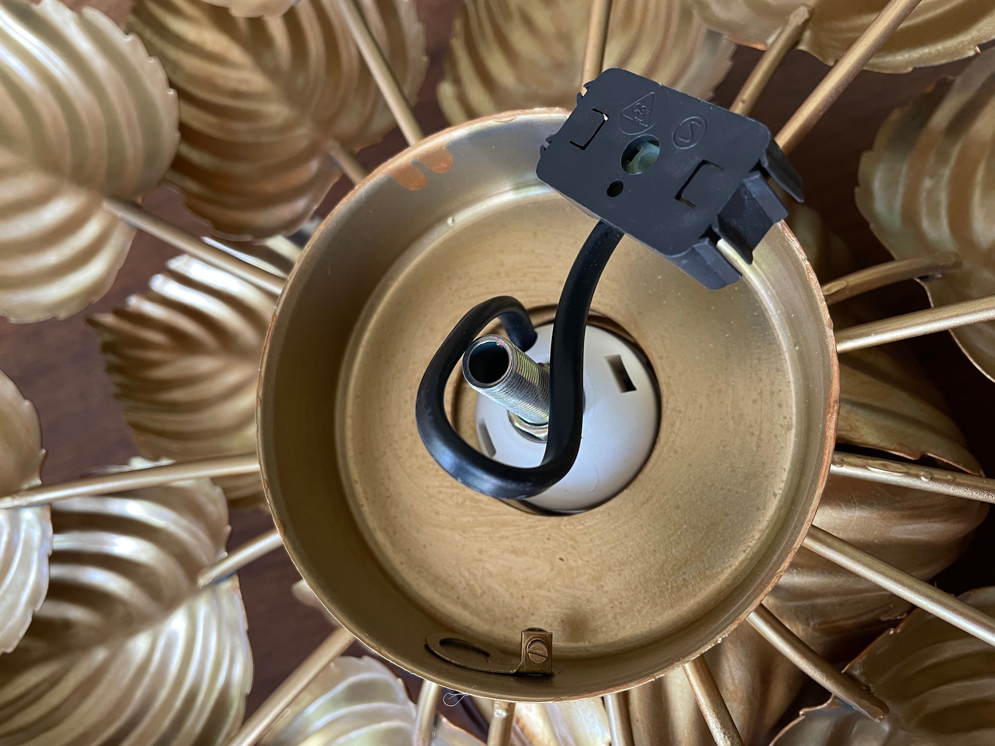 Ceiling light golden flower