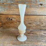Vase en opaline beige