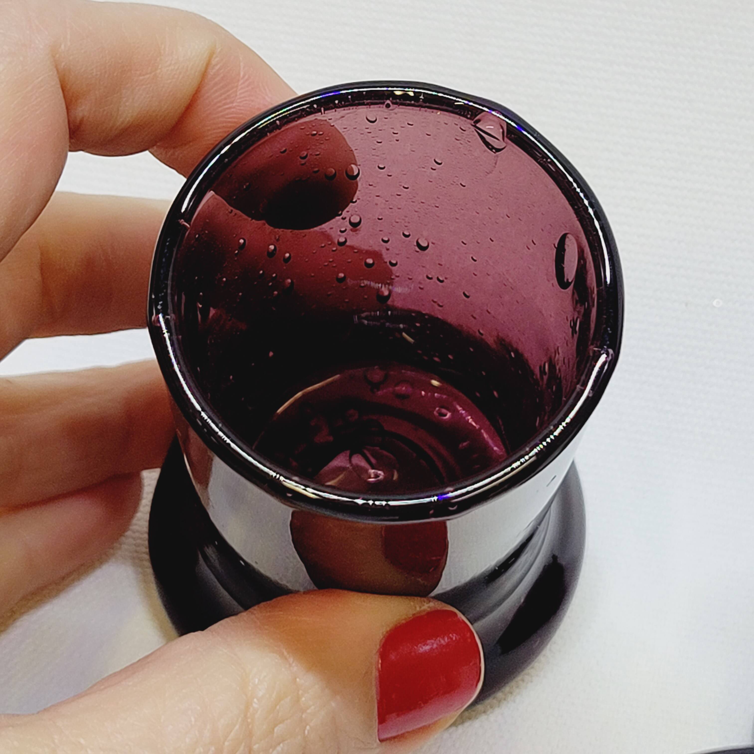 5 Small Liqueur Glasses Vodka Cups in Bubble Blown Glass Plum Biot?