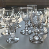 Lot de 12 verres anciens