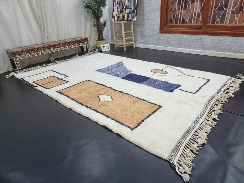 Traditional handmade Beni Ouarine rug 250cmx150cm