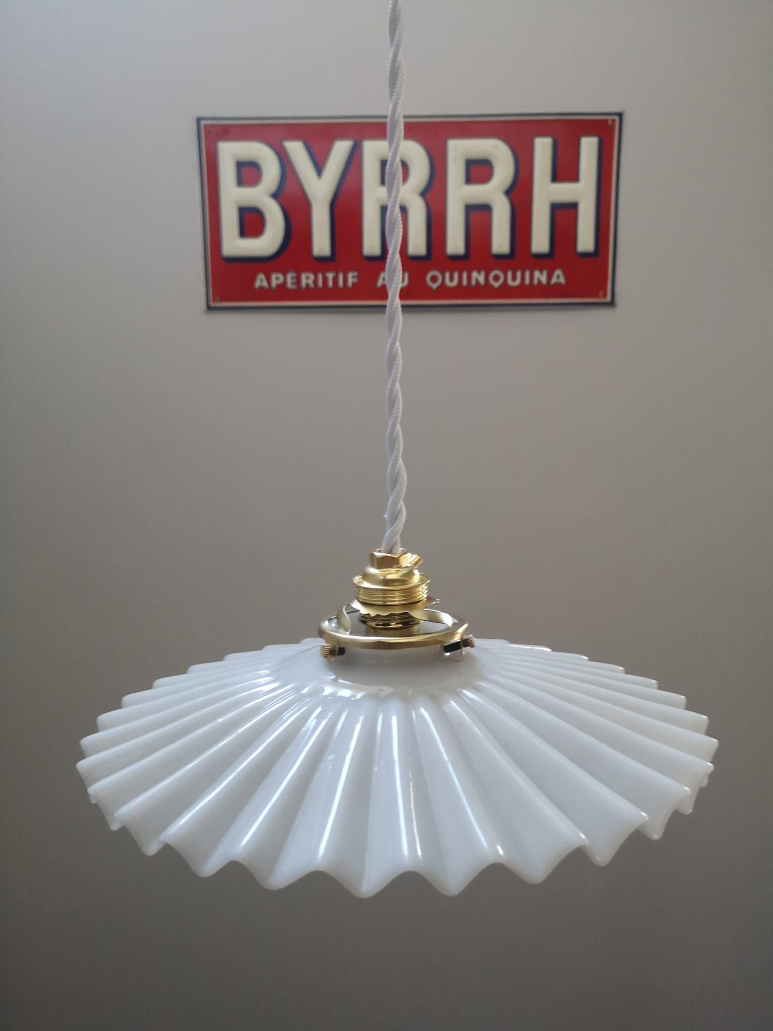 Old suspension opaline lampshade white serrated / pleated deco 1930 TBE