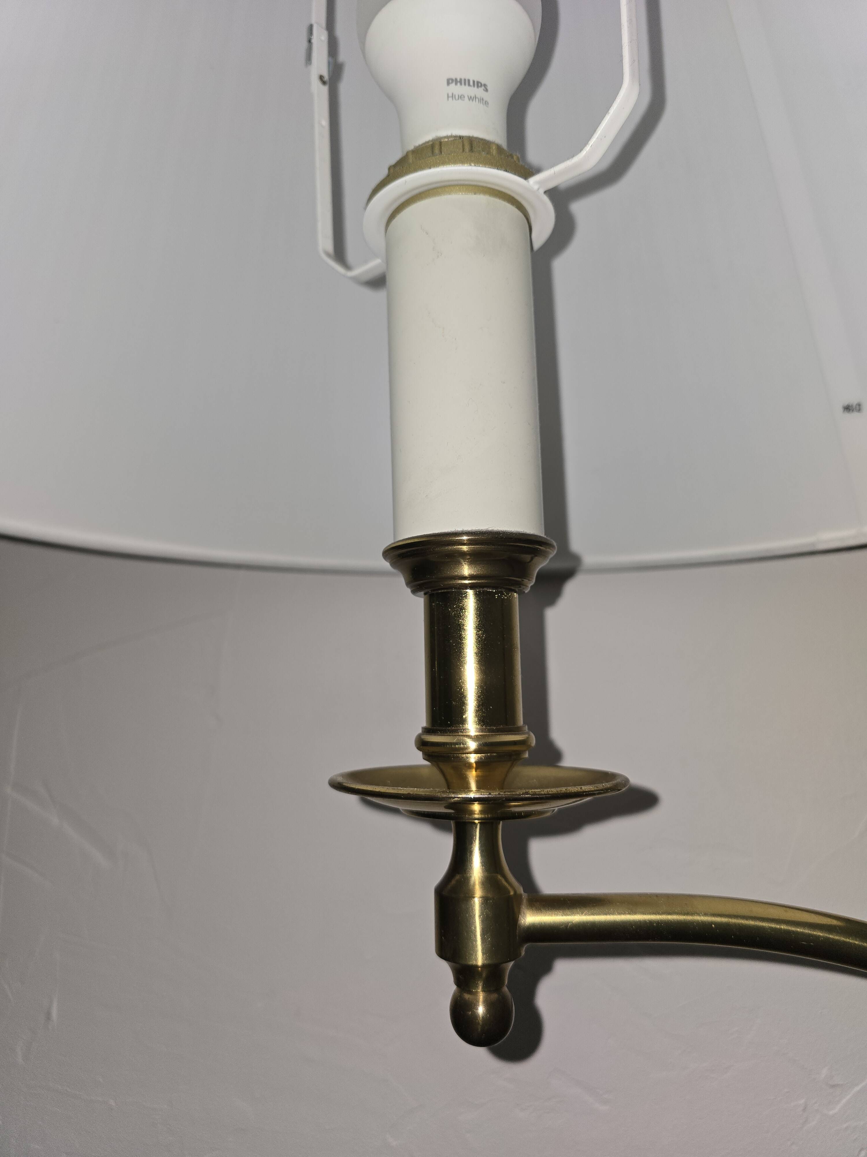Magnificent vintage reading lamp in solid brass, Hollywood Regency style.