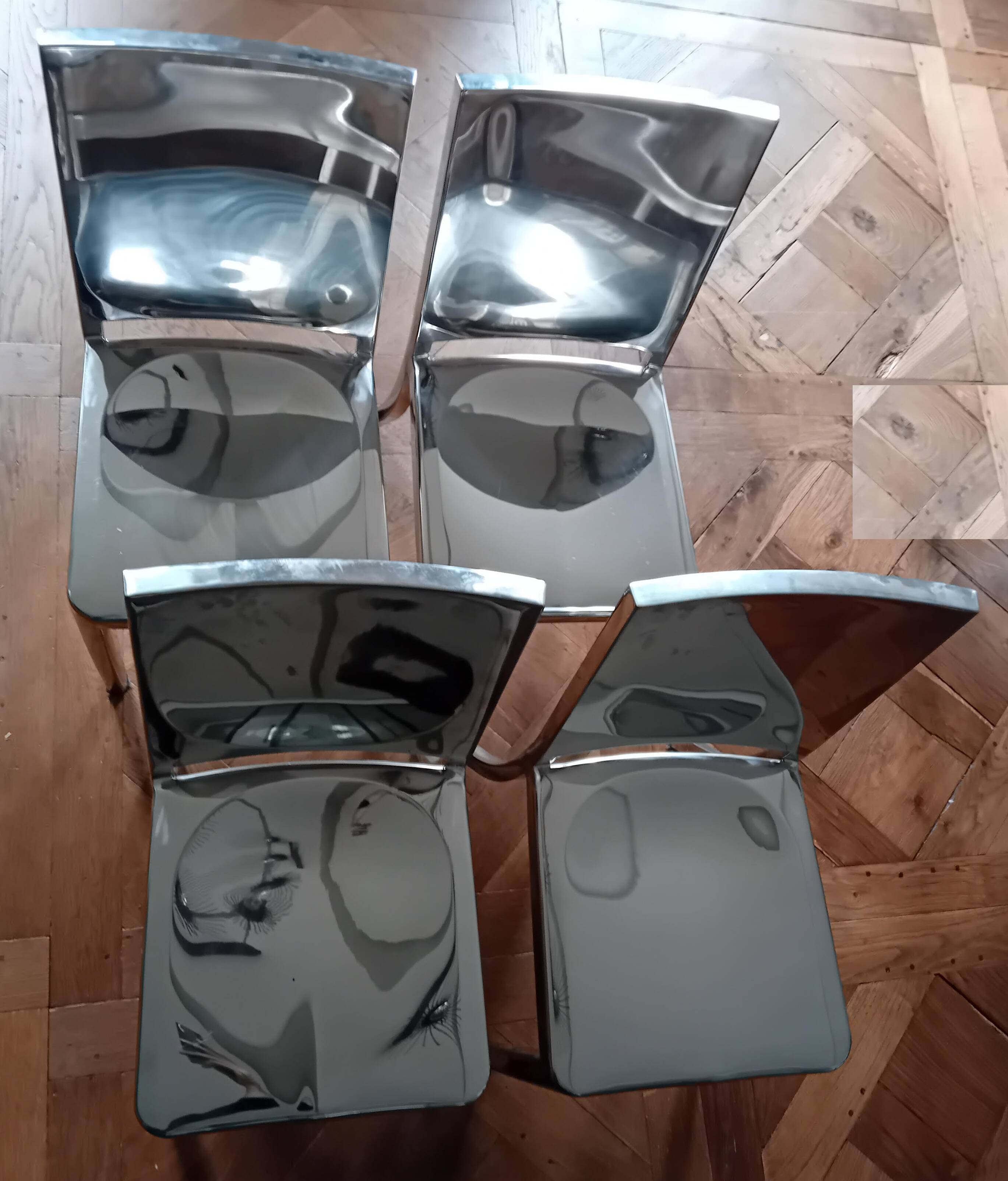 Set of 4 Hudson model chairs