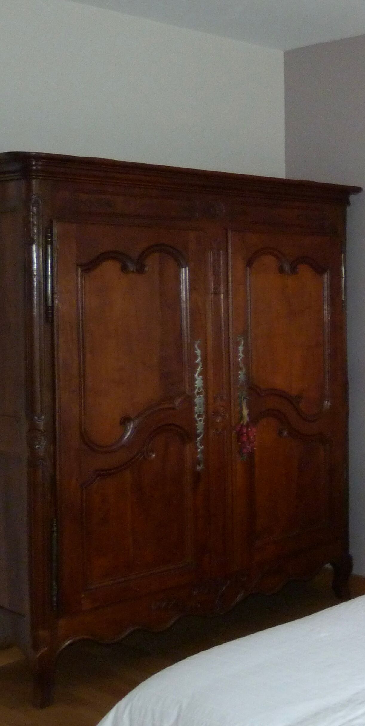 Armoire normande en merisier