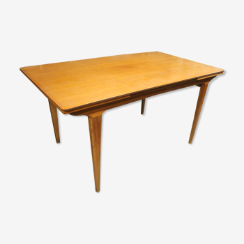 Scandinavian table