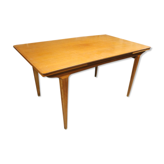 Scandinavian table