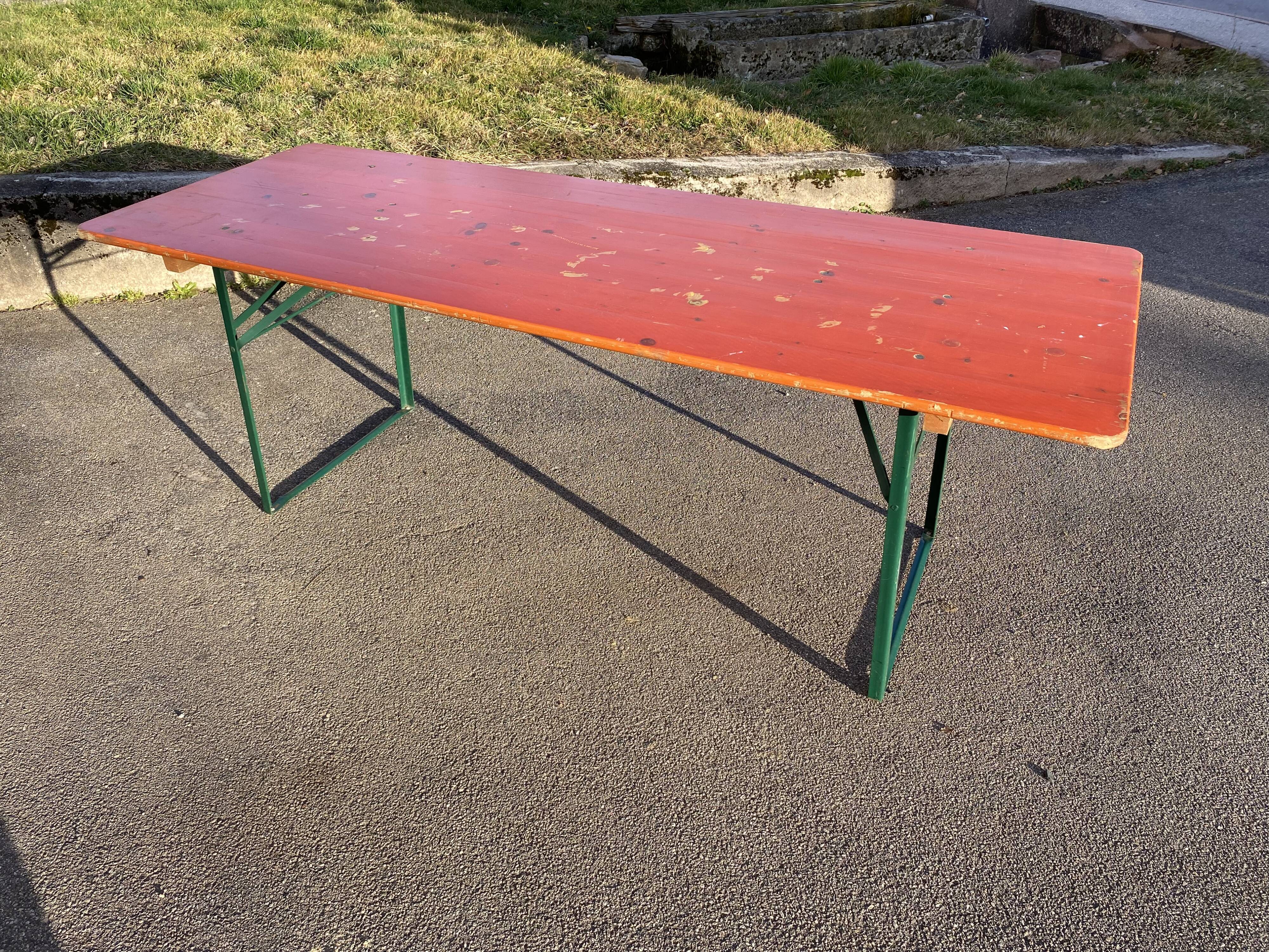 Brewery folding table