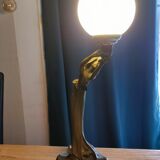 Women's statuette lamp