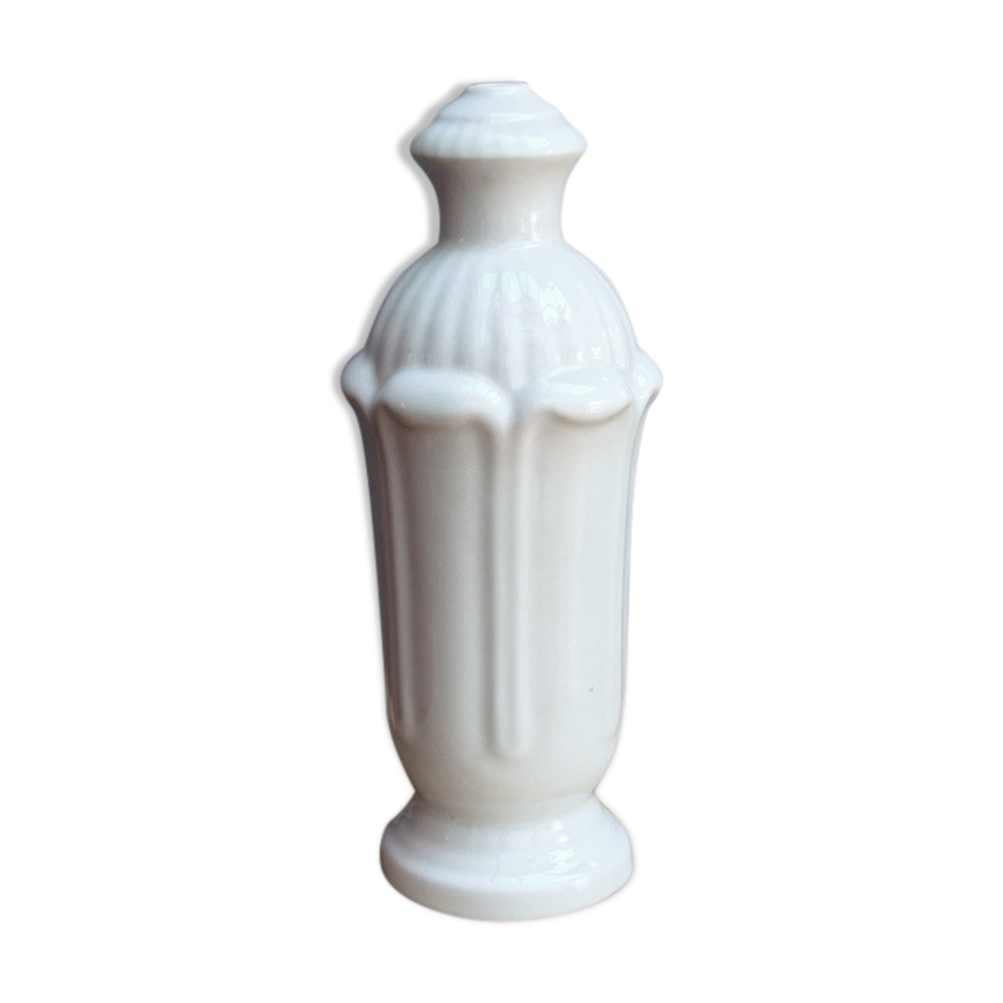 White porcelain lamp foot