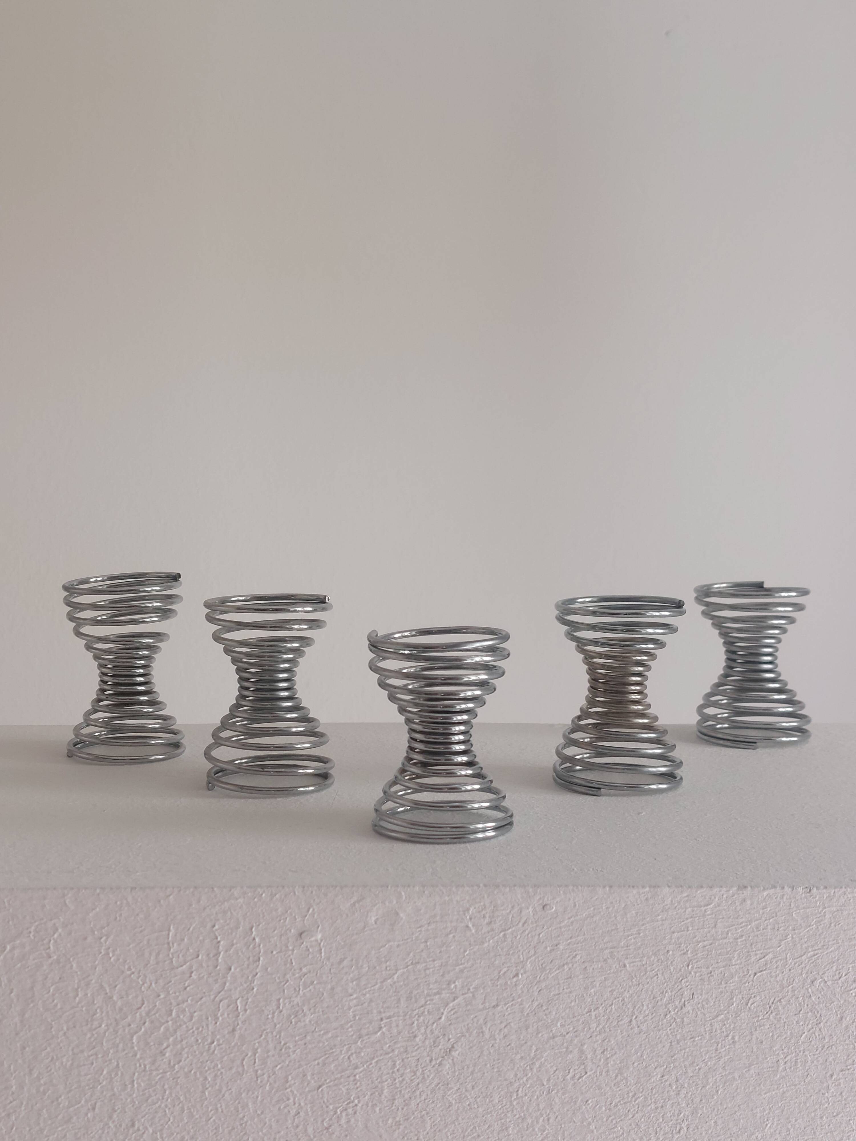 Ensemble de 5 coquetiers vintage postmodernes décor spirale style Memphis