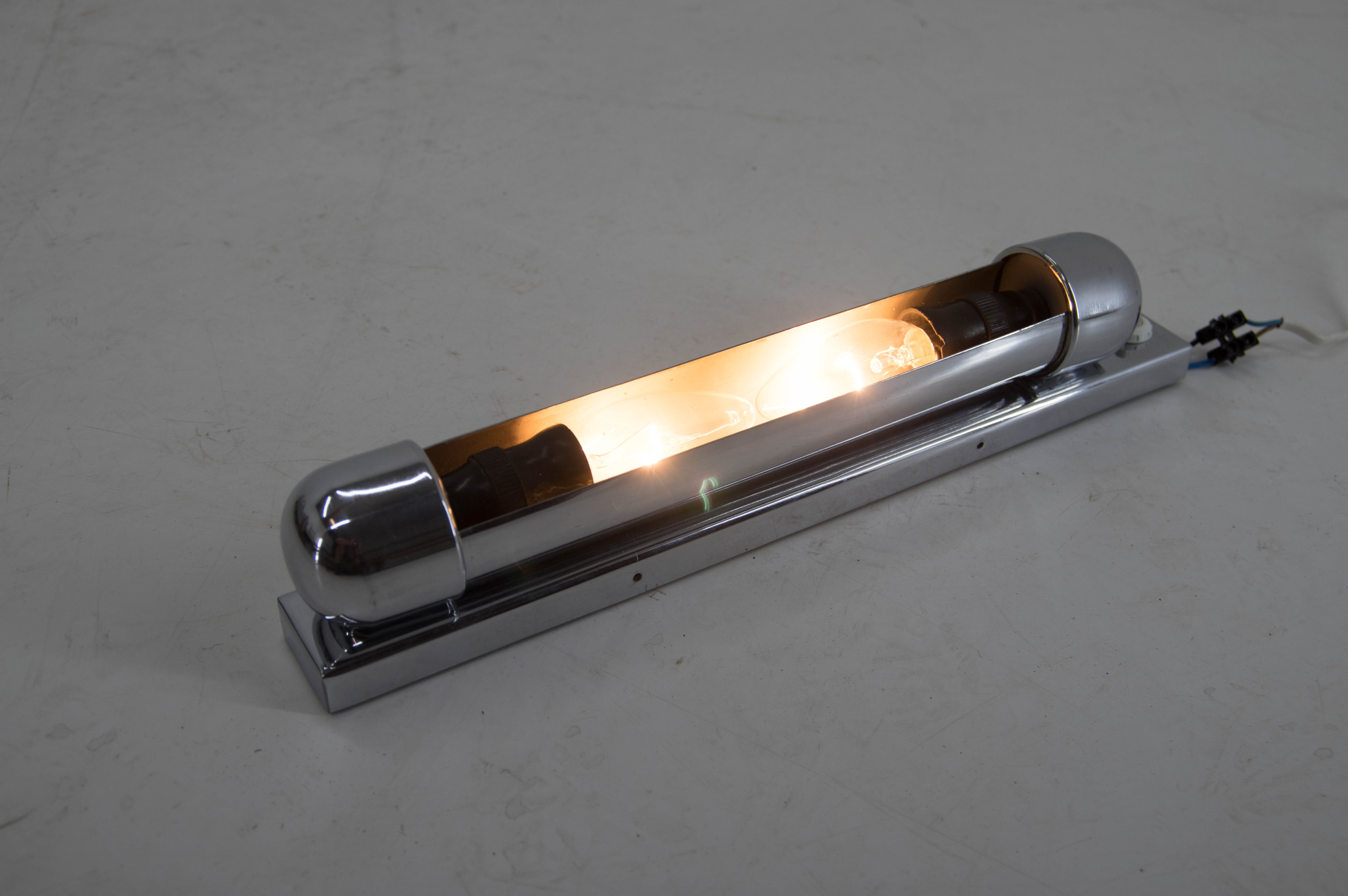 Bauhaus adjustable wall lamp, 1930s