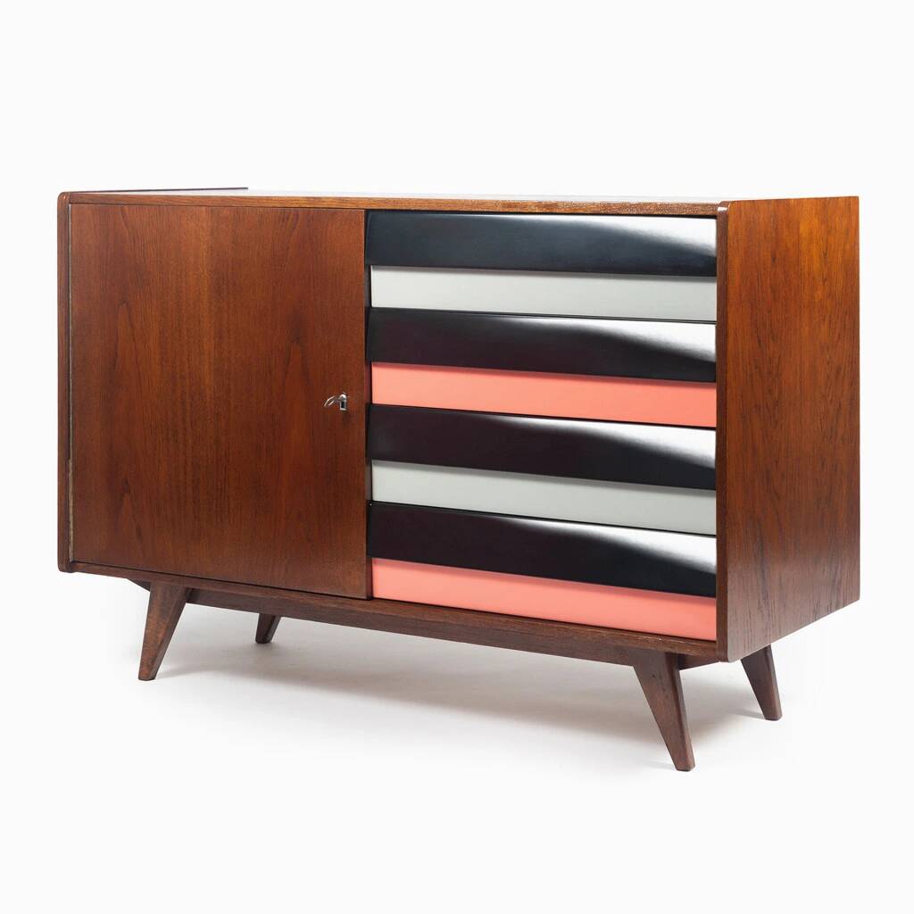 Original U-458 cabinet designed by Jiří Jiroutek in 1958