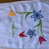 Embroidered table path