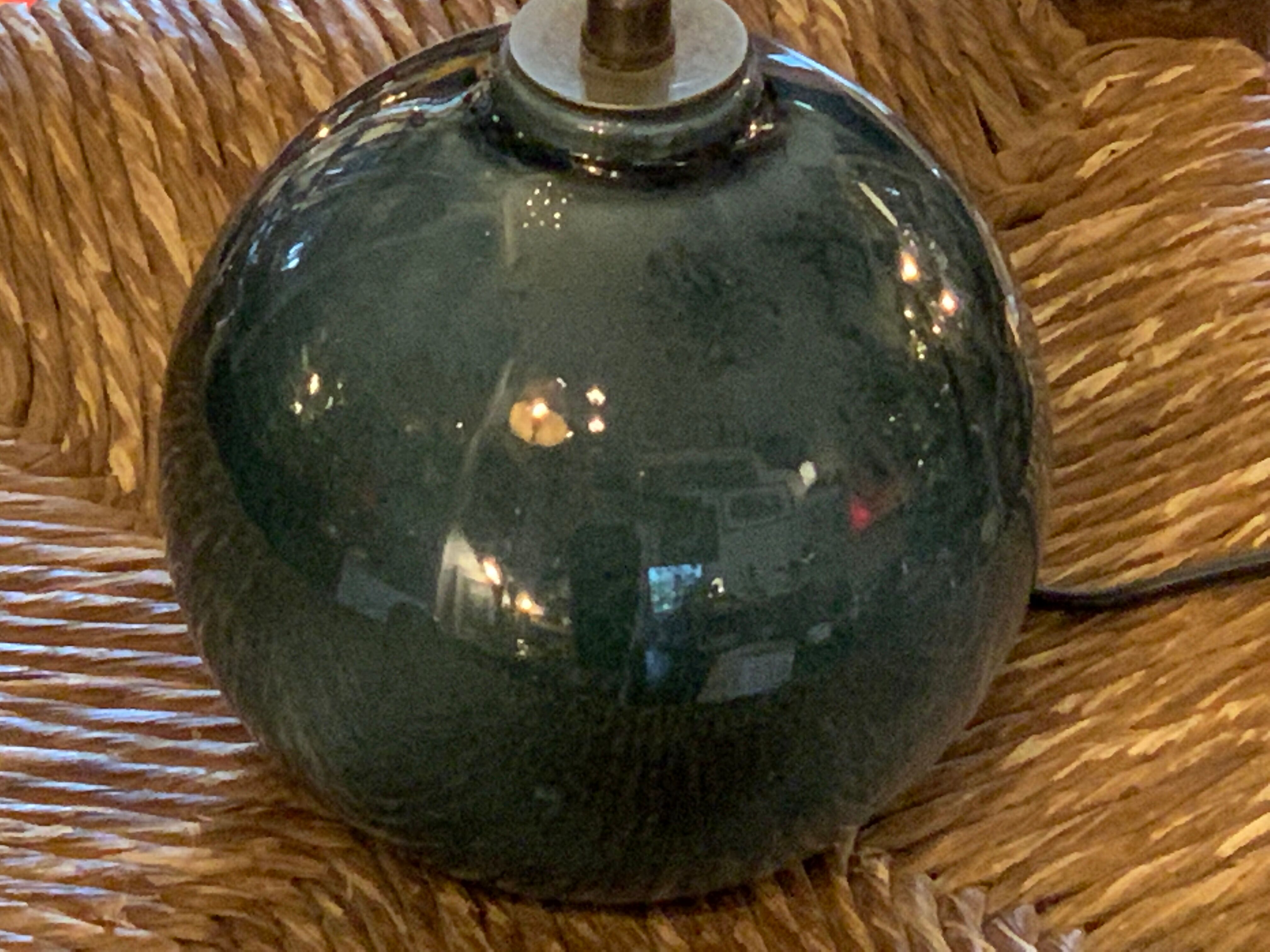 Virebent grey porcelain ball lamp foot