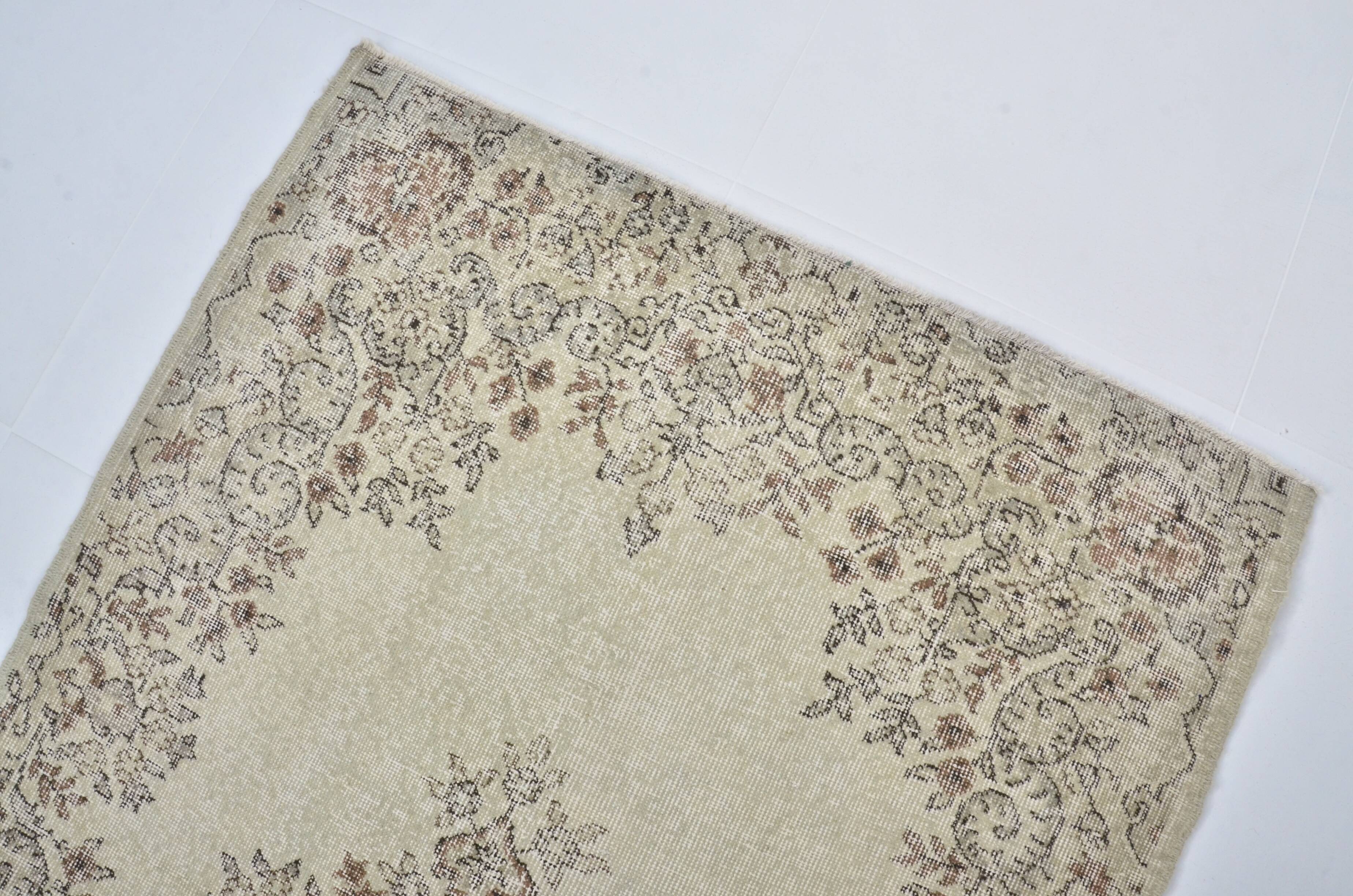 Vintage Anatolian Kurdish Rug sku3118