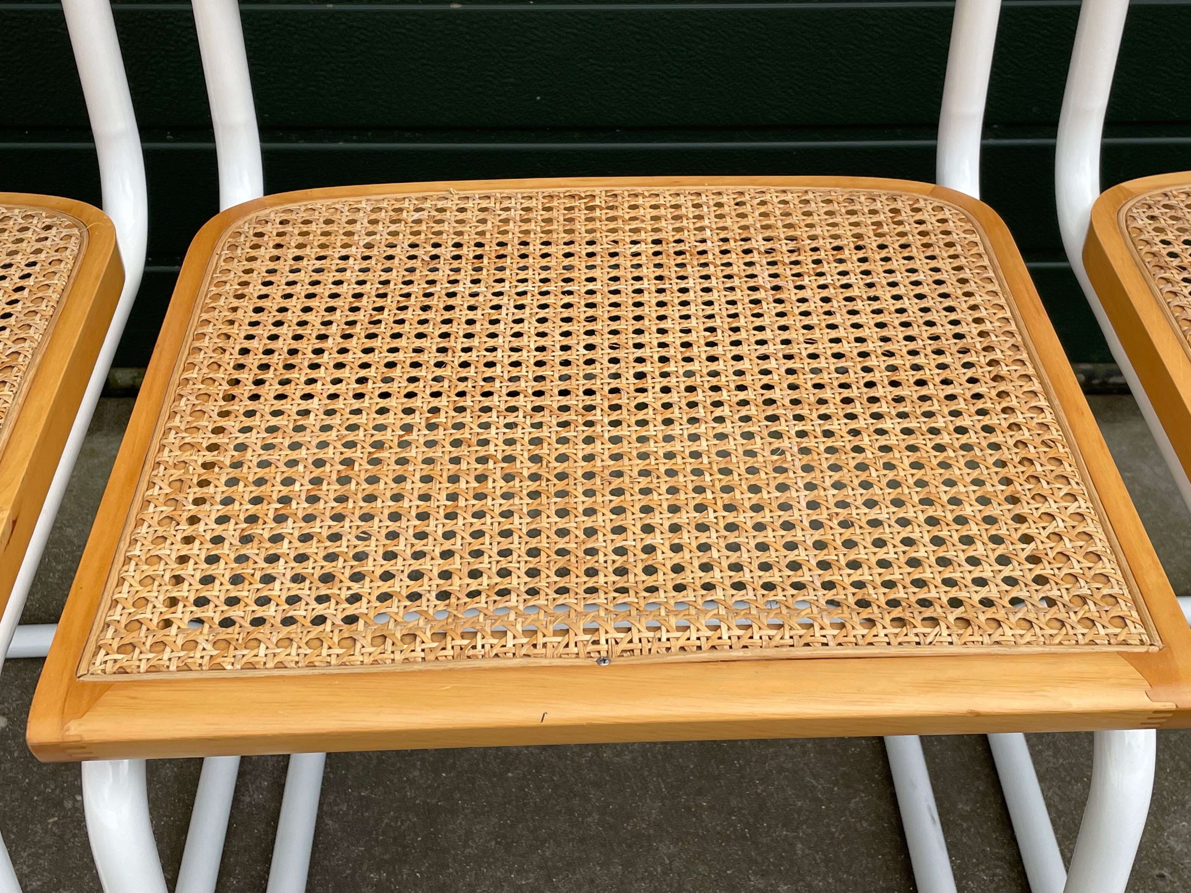 Set of 4 Cesca b32 model chairs in white by Marcel Breuer