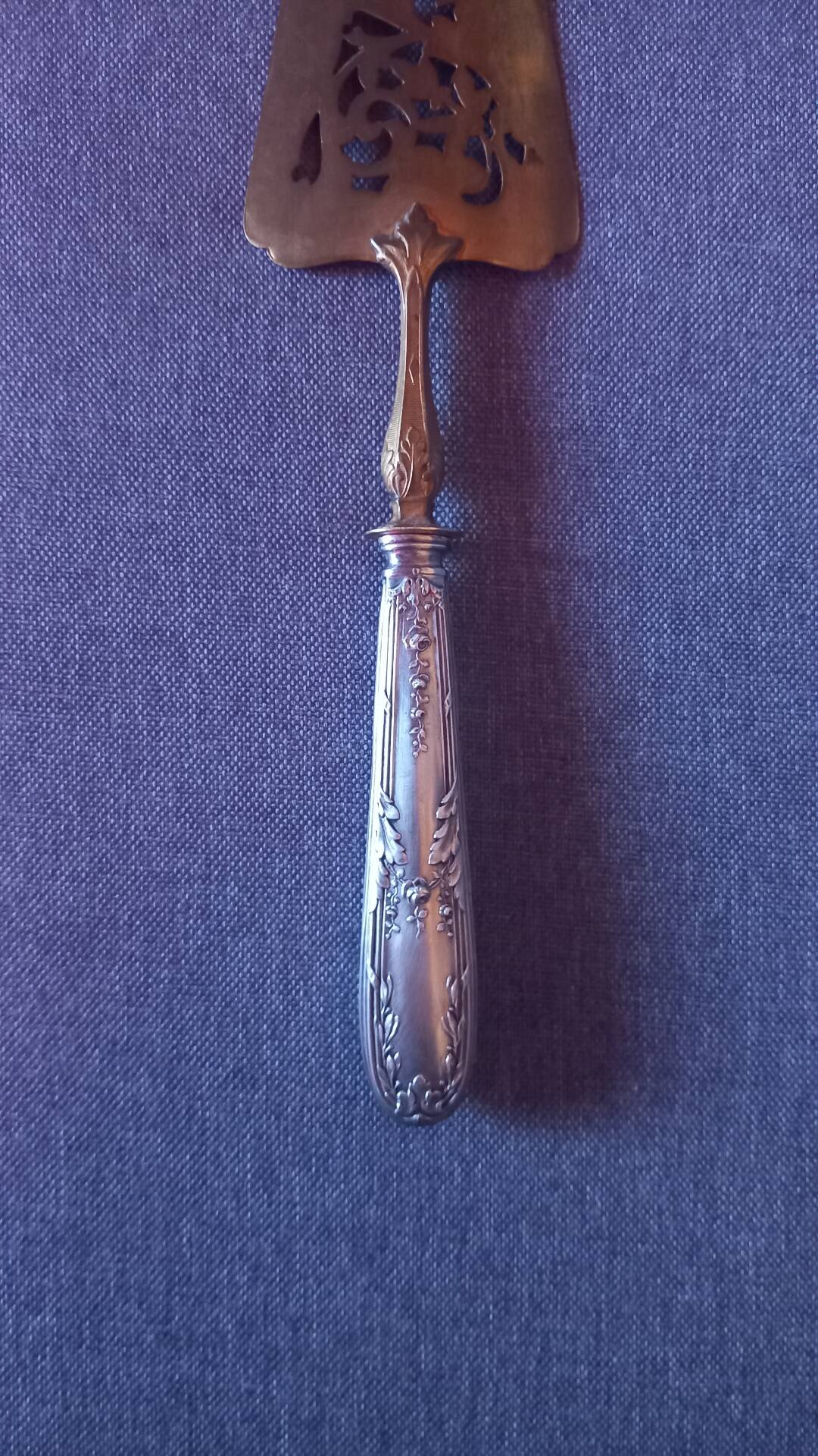 Silver and vermeil openwork art nouveau pie server