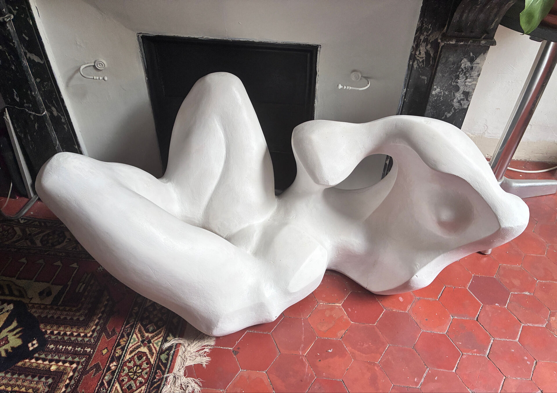 Sculpture signed R. Thouret — collection "Ambiances" (plaque)