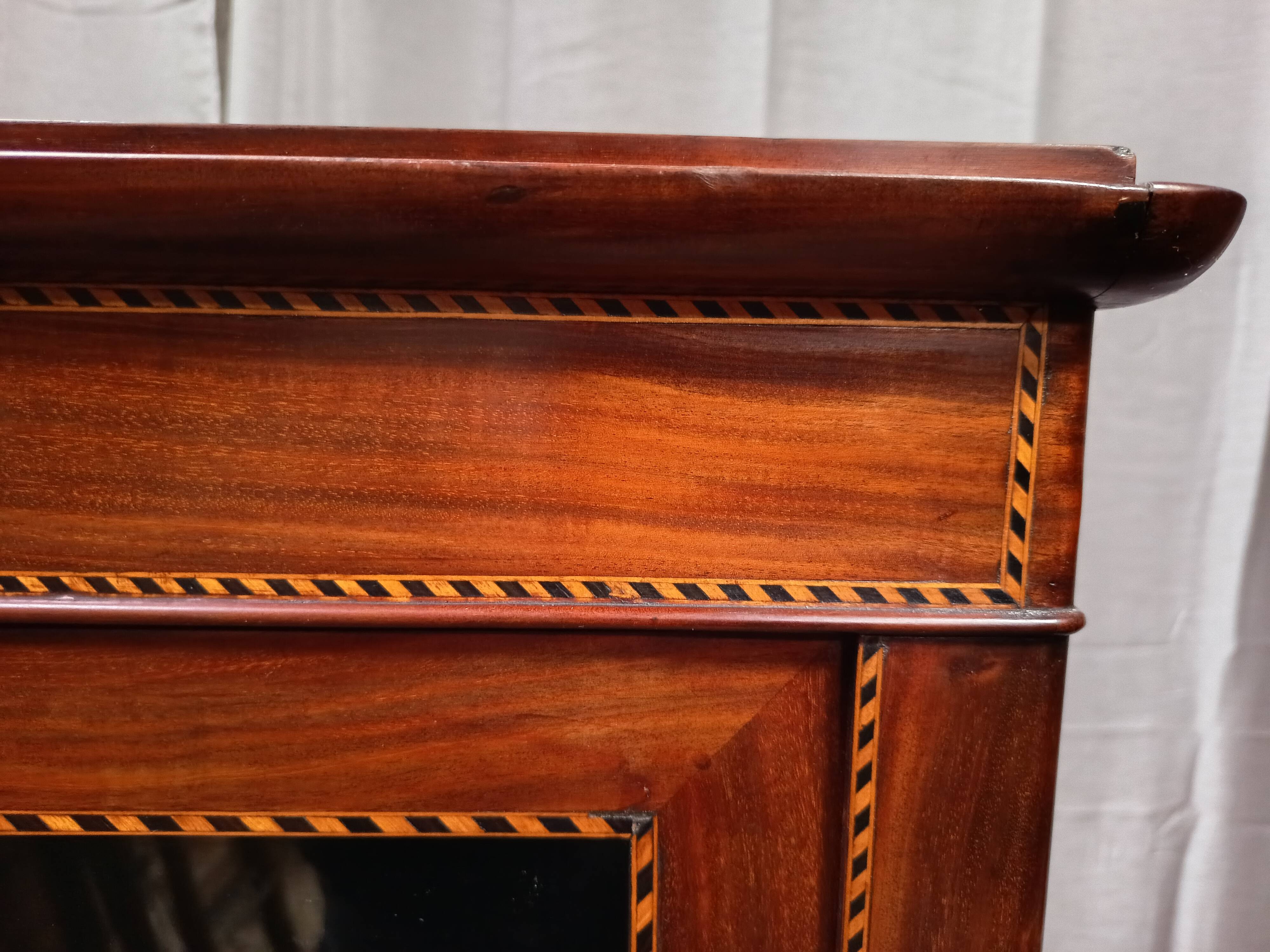 English style display cabinet in marquetry mahogany.