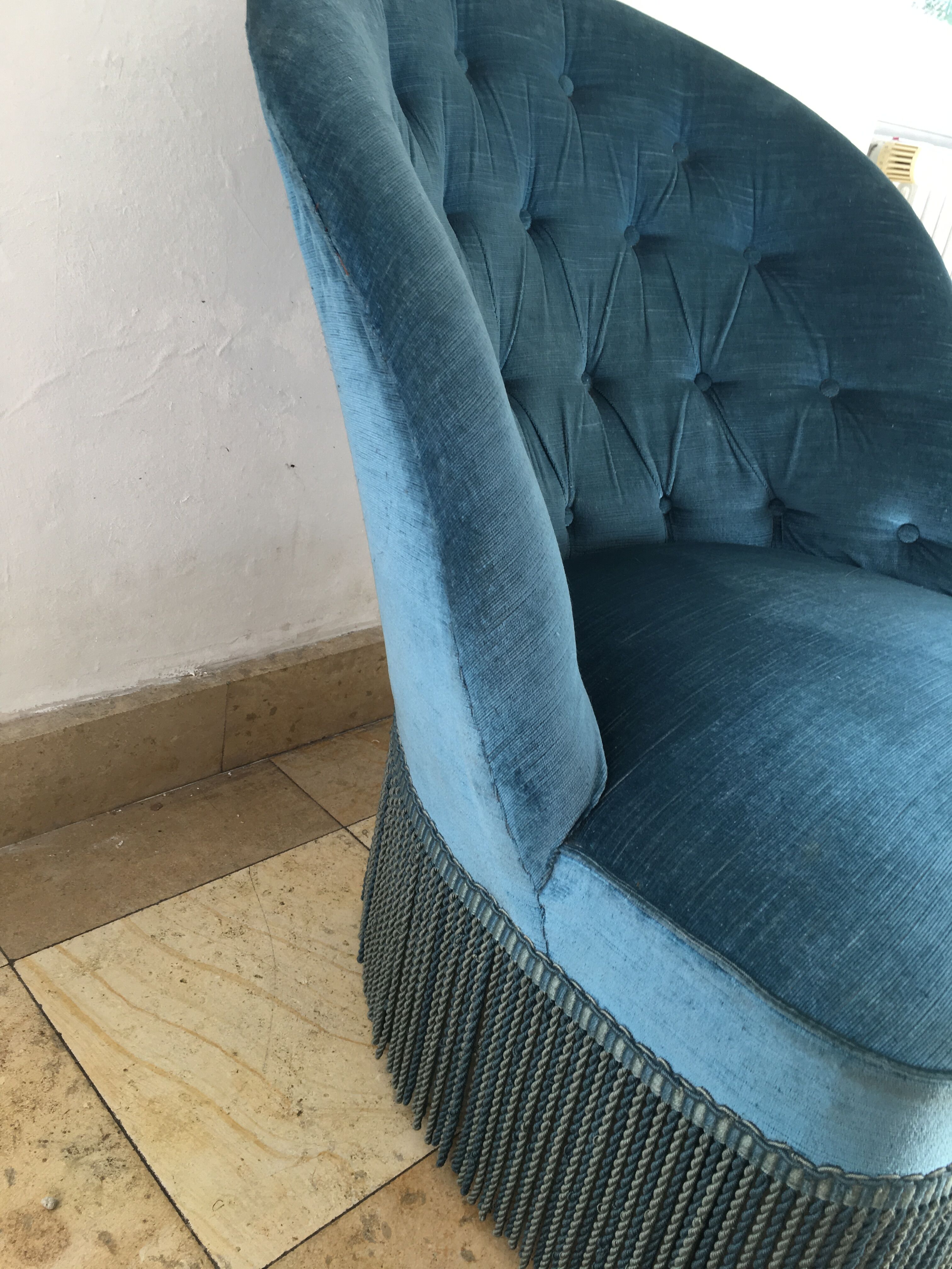 Duck blue toad armchair