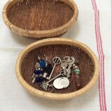 Duo of small pull-out baskets