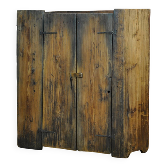 Oak pantry cabinet, circa 1820