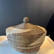 Moroccan spirit basket