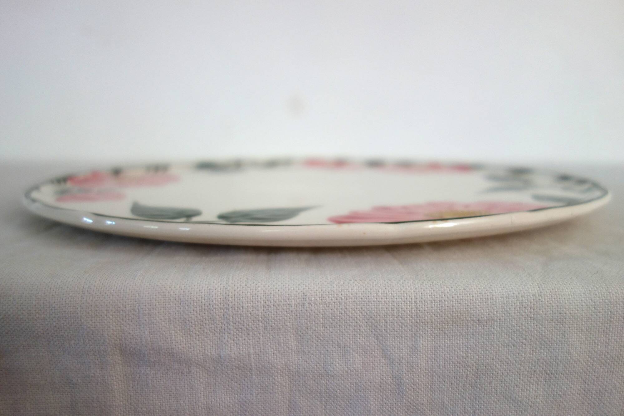 2 round plates Villeroy & Boch "Wild Rose", 1970