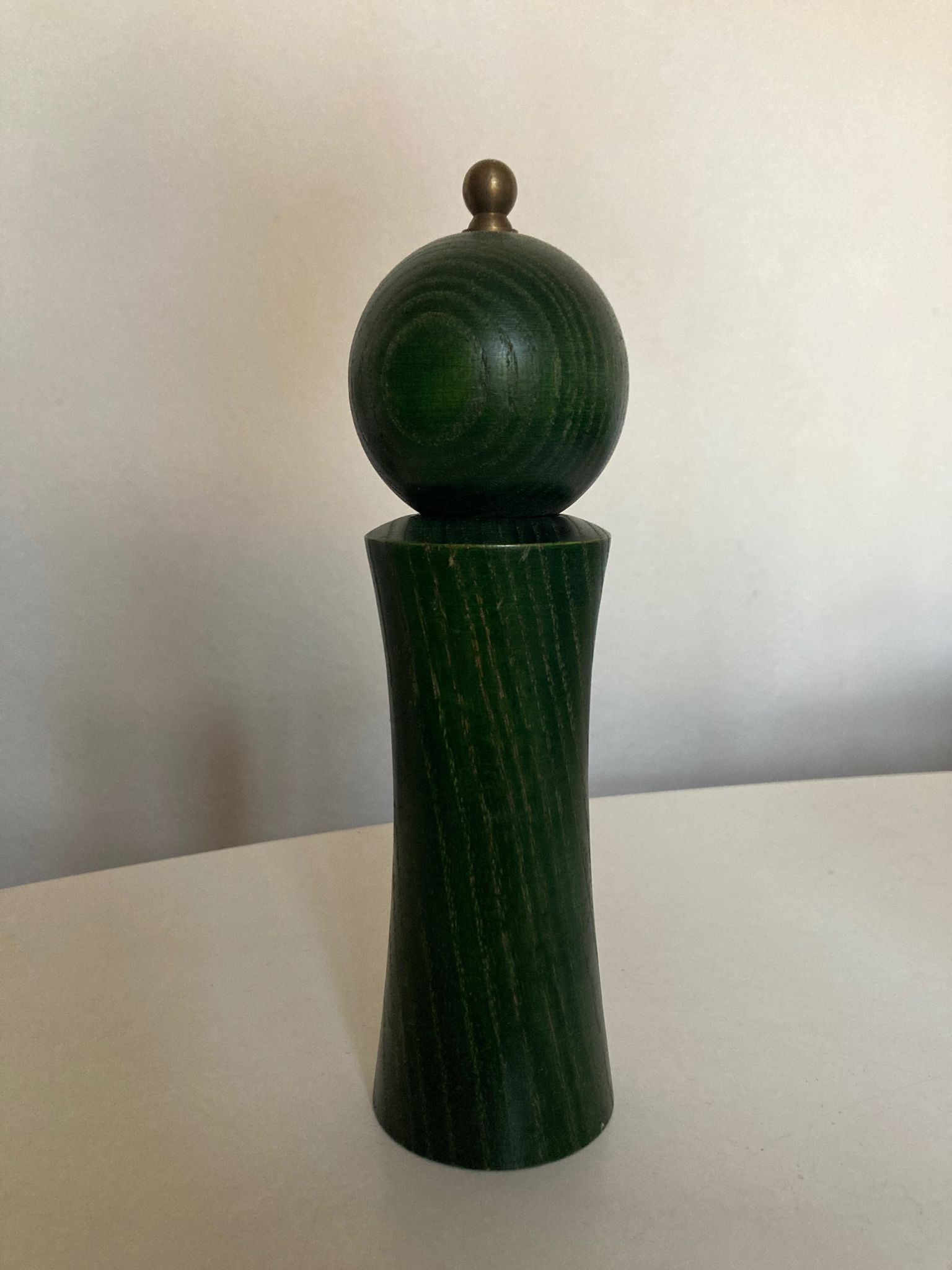 Produit Uzès Poivrier en bois teinté 1970