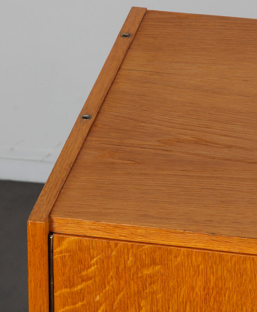 Commode par Jiroutek pour Interier Praha modèle U-450, 1960
