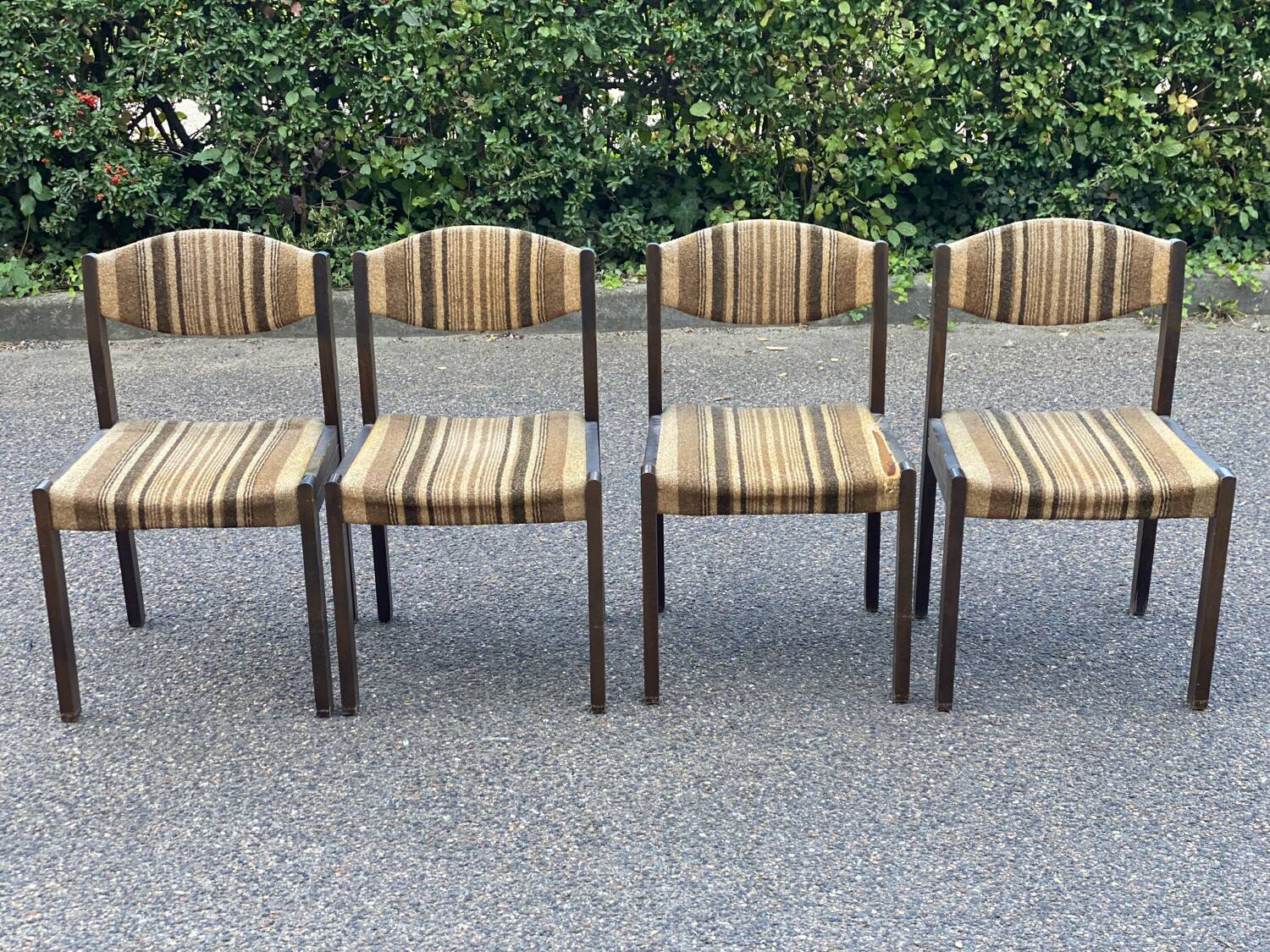 Set of 4 vintage Scandinavian Self chairs in solid wood and wool
