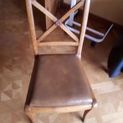 Chaise en bois assise en cuir